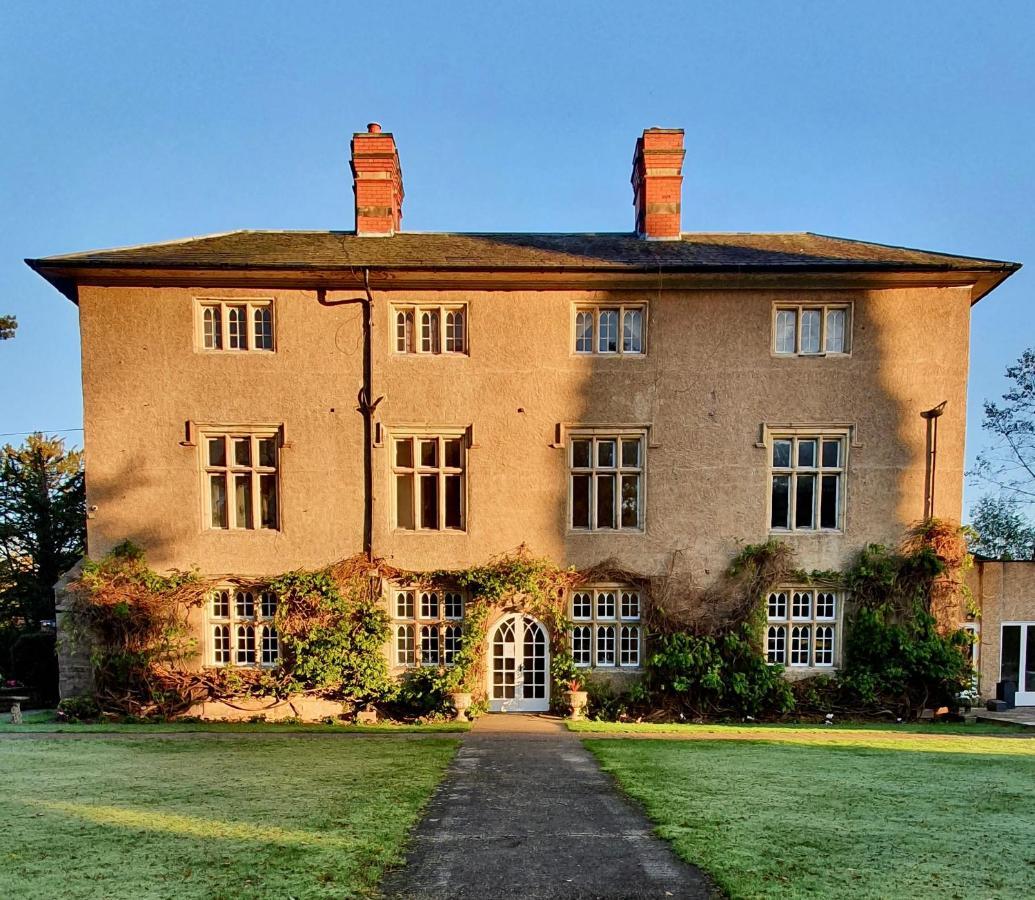Woodborough Hall Exterior foto